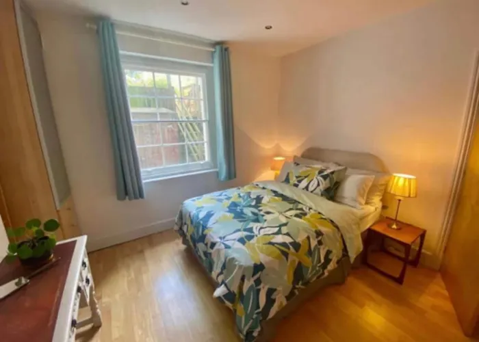 Fab Location 2 Bed Garden Flat Camden
